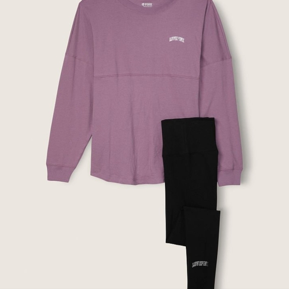 SMALL LAST ONE! VS PINK VARSITY GIFT SET - Picture 3 of 11